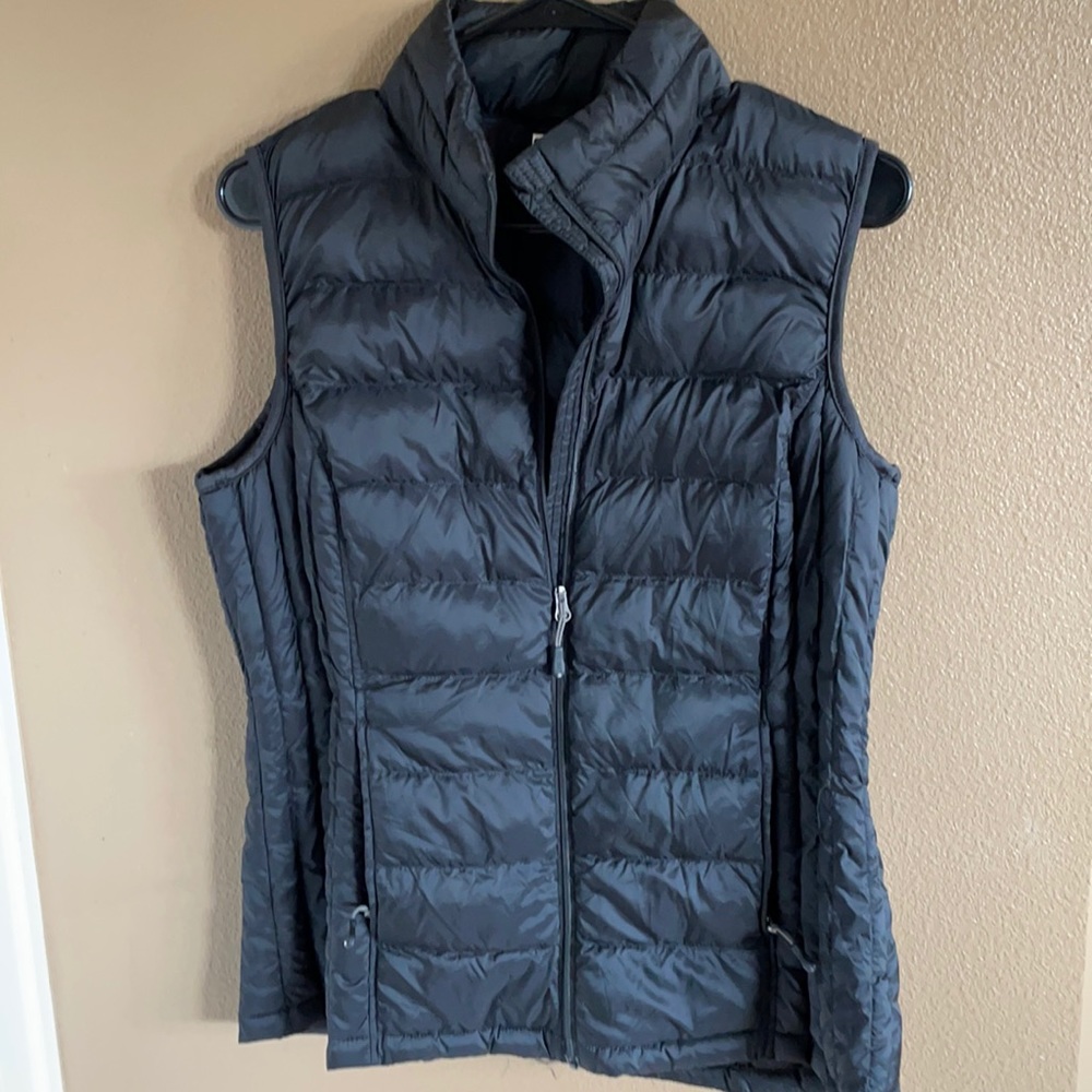 32 Degrees outerwear vest adult size medium, great!